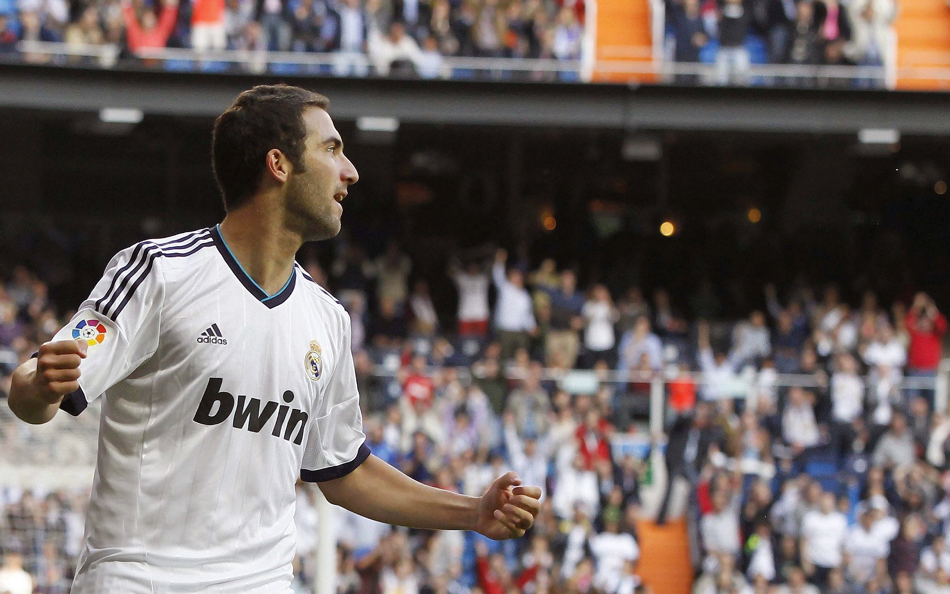 克瓦拉茨赫利亚的爆发之夜，毕尔巴鄂硬仗攻克皇家社会，书写巴斯克德比新篇章